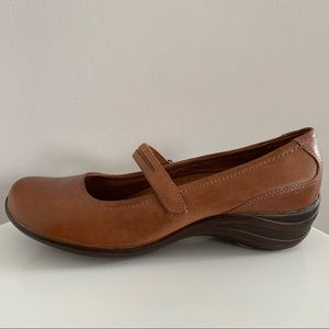Hush Puppies Epic - Tan Leather Mary Jane Wedge - Size 8.5M